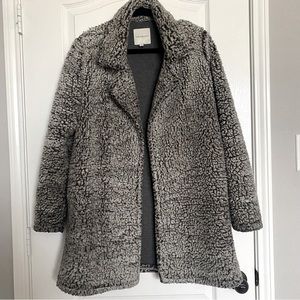 Thread & Supply// shearling coat// thigh length// black & gray// women’s small